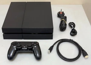 SONY PS4 CONSOLE & LEADS & CONTROLLER 500GB IN BLACK FINISH WORKS PERFECT - Picture 1 of 16