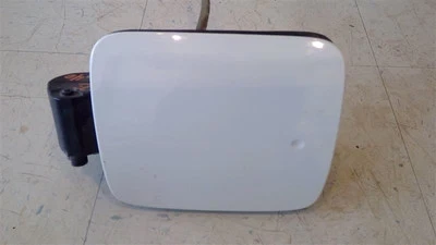 2015 15 Jeep Renegade Fuel Filler Door White 98193 - Image 1 of 4