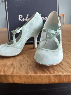 Ruby Shoo Talla 5.5 Foto 1 de 4