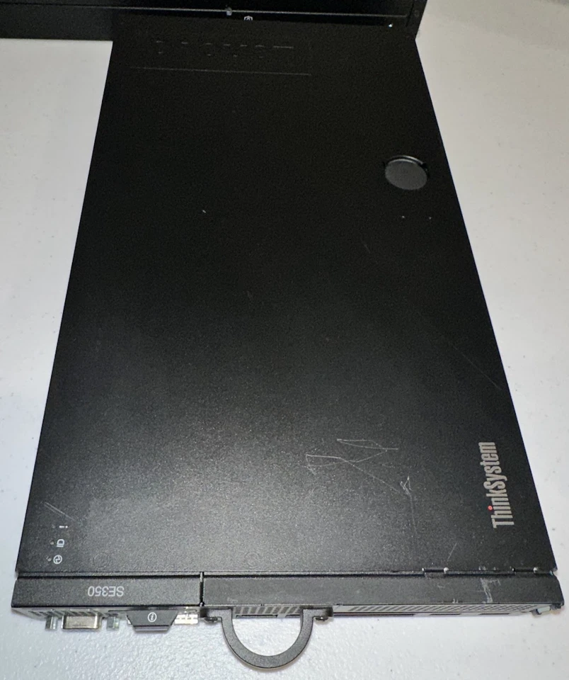 Lenovo ThinkSystem SE350 (Xeon D-2143IT, 256GB DDR4, 16TB SED NVMe *(8*2TB)) - Image 1 of 4