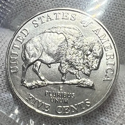 2005 P&D Jefferson/Buffalo Nickels Satin BU Mint Cello 2 coins pictured #3032 - Image 1 of 4