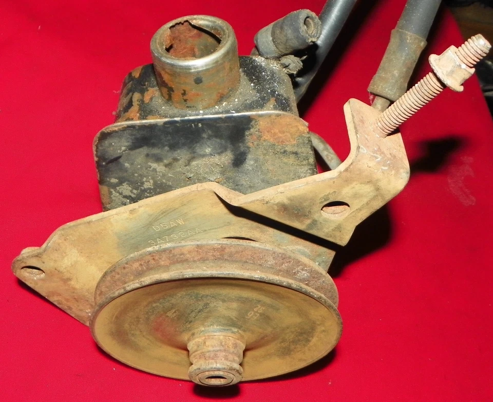 BOMBA DE DIRECCIÓN ASISTIDA FORD F150 BRONCO CAMIÓN D5AW AIA 1976 1977 1978 1979 1980 Foto 1 de 4