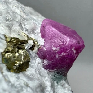 275 Gram Natural Big Ruby Crystal Specimen Combined with Pyrite From Afghanistan - Picture 1 of 17