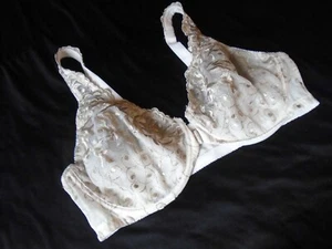 42C White & Tan Embroidery U/W Unlined Front Close AMOUREUSE Bra 27-1149-7 42C - Picture 1 of 6