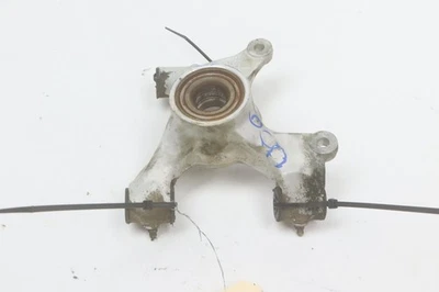 Can-Am Defender HD8 DPS 800 19 nudillo trasero izquierdo 706002809 52243 Foto 1 de 4