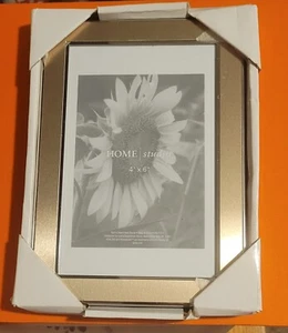 Home Studio 4 x 6 photo frame. Gold Rim New - Picture 1 of 2