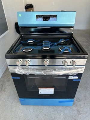 Frigidaire 30-in 5 burners 5.1-cu ft Slide-In Natural Gas Range - Image 1 of 4