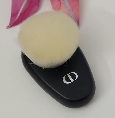 DIOR ЗА КУЛИСАМИ ЛИЦО ЩЕТКА #18 - Изображение 1 из 4