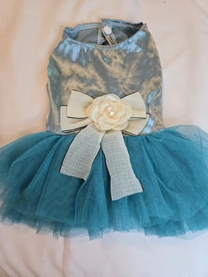 Dog Cat Floral  Dress With Bow Clothes  Party Holiday Wedding Dress.  New Small - Image 1 of 4