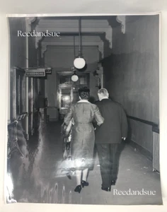 Original Vintage Oversized 20x16 Photo - Wardrobe Theater Milwaukee WI 30's 40's - Picture 1 of 11