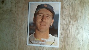 1957 Topps baseball card # 19 Bob Wilson EXNM