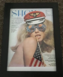 GERAHMTER DRUCK DES SEXY COVER MODELS OF SHOW USA MAG 1964 CA. GRÖSSE = 8”x 6” - Bild 1 von 8