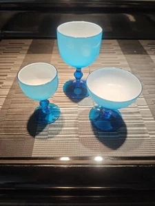 Carlo Moretti gefasstes Glas blau Opal Wein, Wasser & Sektgläser - Bild 1 von 9
