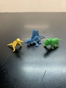 Vintage Dinosaur Dimetrodon Chinasaur Toys D&D Role Playing Mini Figures E4 - Picture 1 of 4