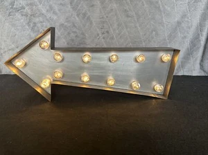 Metal Arrow Light Metal Galvanized Sign Indoor Outdoor Battery LED Lighted 20” - Picture 1 of 15