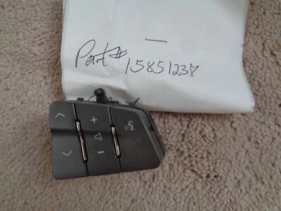 2008 CADILLAC STS STEERING WHEEL CONTROLS RADIO ORIGINAL OEM GM 15851238 - NEW - Image 1 of 3