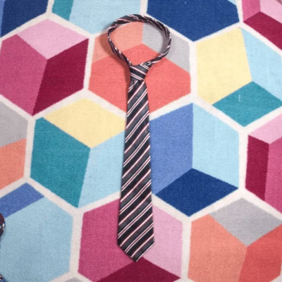 Галстук Donald J. Trump Signature Collection в черные красно-белые полоски 100% шелк - Изображение 1 из 3