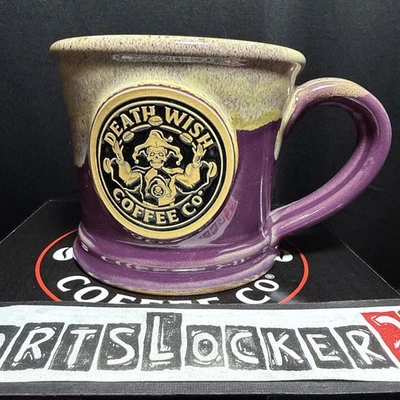 Taza bufón Death Wish Coffee Co. Deneen Pottery Mardi Gras (2025) 480/2500 NUEVA Foto 1 de 4