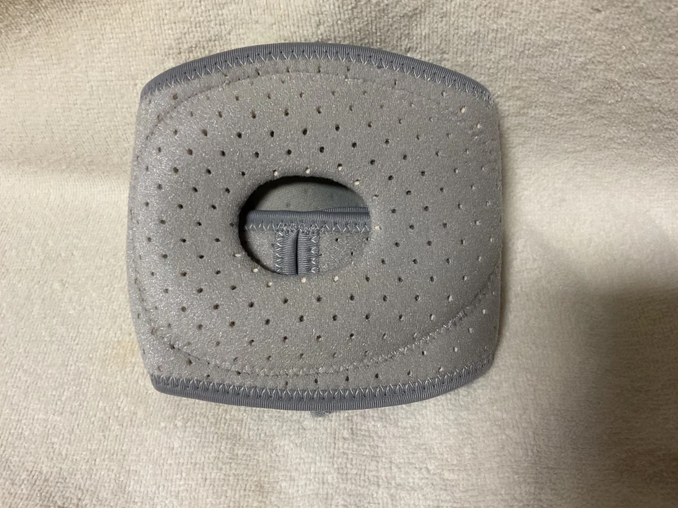 Wellnee Knee Brace For All Day the Discomfort Relief One-Size-Fits-All FAST SHIP - Image 1 of 1