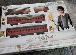 Harry Potter Train Set Hogwarts Express Battery Powered Lionel Wizarding World - Picture 1 of 3