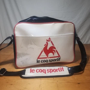 De Colección Le Coq Sportif Blanco Negro Rojo Bolso de Mano Correa Ajustable Vinilo - Imagen 1 de 10