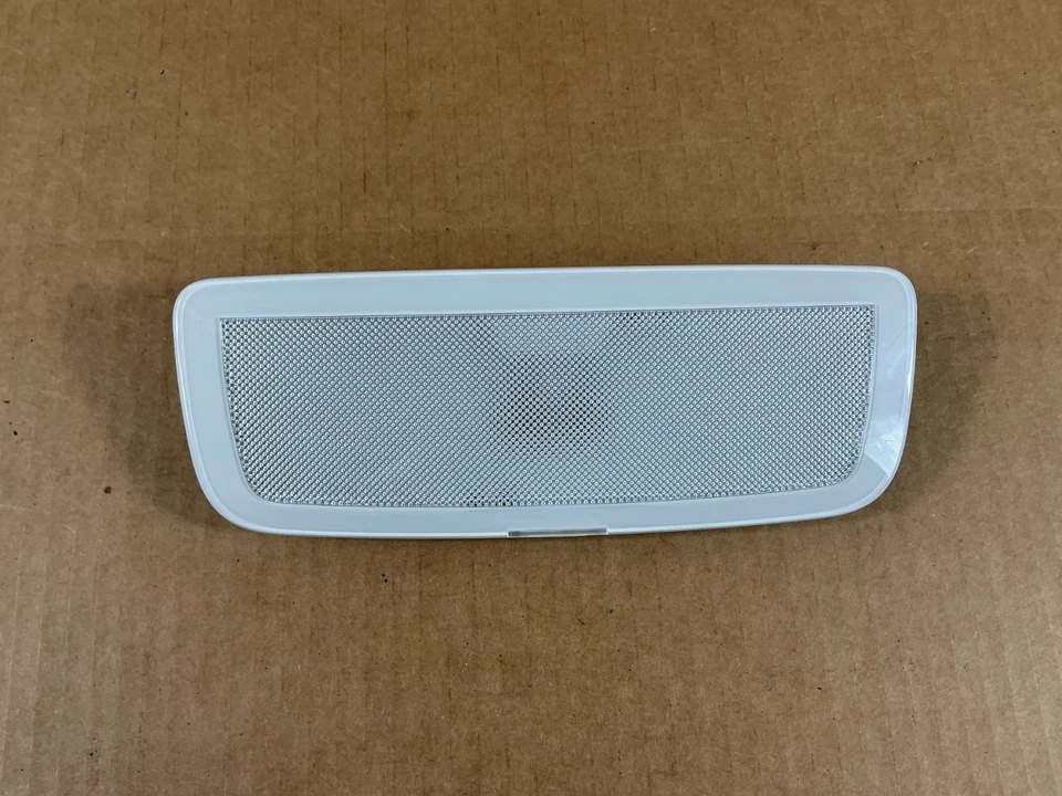 2008-2014 Mercedes Benz C250 Rear Overhead Roof Dome Light Lamp OEM - Image 1 of 4