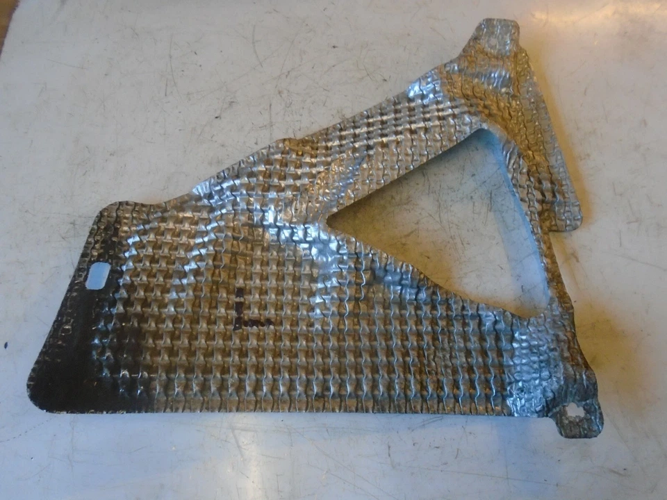 SUZUKI GSXR 1000 2007 2008 K7 K8:HEAT SHIELD - LEFT:USED MOTORCYCLE PARTS - Image 1 of 1