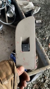 2009-2014 Ford F150 OEM RH passenger side rear window switch 09 10 11 12 13 14 - Picture 1 of 1