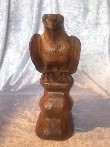 Wooden Vintage Hand Carved Ironstone Walnut Bird Of Prey Eagle Falcon 21 cm - Picture 1 of 9