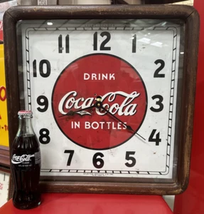 Vintage 30er Jahre Holz Coca-Cola quadratische elektrische Wanduhr - Bild 1 von 9