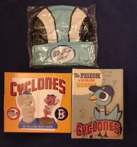 2022 BROOKLYN CYCLONES MO WILLEMS PIGGY & ELEPHANT +THE PIGEON BOBBLEHEAD+BEANIE Cover