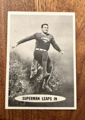 Vintage 1965 Topps Superman Leaps In #33 Rare National Periodical Card NM - Image 1 of 2