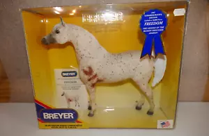 Breyer Freedom Bloody Spalla Edizione Commemorativa Orgoglioso Stallone Arabo Nuovo con scatola 97 - Foto 1 di 15