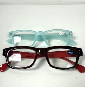 NEW Pair 1.25 PEEPERS -  Red & Pale Green Style 2367 Hashtag & 292 Readers - Picture 1 of 5