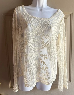 Top Xhilaration Encaje Transparente Manga Larga Crudo Claro Pequeño/Mediano Hada Romántico Foto 1 de 4