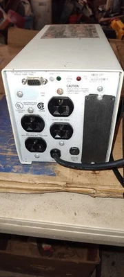 Gruppo di continuità APC smart UPS 700 VA - Image 1 of 4