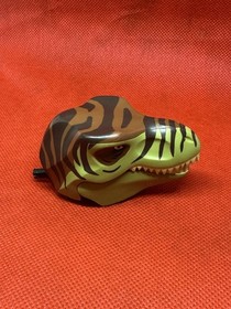 Lego figure Tyrannosaurus Rex (Head Only) from set 5887 Dino Defense HQ