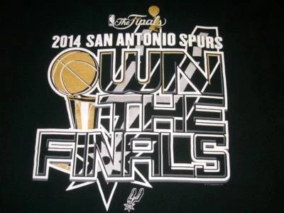 San Antonio Spurs NBA 2014 выиграть финал черный 2-сторонняя футболка мальчика большой б/у - Изображение 1 из 3
