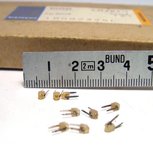 100x Siemens LD461 LED / Miniature Light Emitting Diode, Red / Red, 1970s, NOS - Picture 1 of 3