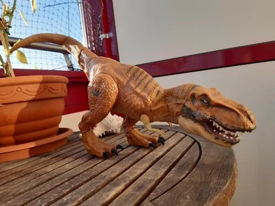 Jurassic World Tyrannosaurus Rex Hasbro 50cm Mit Sound T-Rex Dinosaurier Dino - Bild 1 von 4