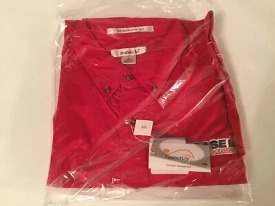 New Men’s Large FeatherLite Short Sleeve Twill Shirt - Red - Image 1 of 4