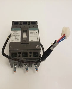 TEB132070 306896 GE industrial circuit breaker - Picture 1 of 12
