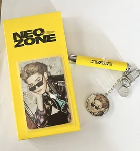 [TAEYONG] NCT127 NEO ZONE PROJECTION LIGHT STICK KEY RING OFFICIAL MD+PHOTO CARD - Picture 1 of 7