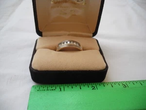 Men's 10K Yellow Gold Diamond Wedding Band, with Seven (7) Diamonds, Size 10.5 - Picture 1 of 16