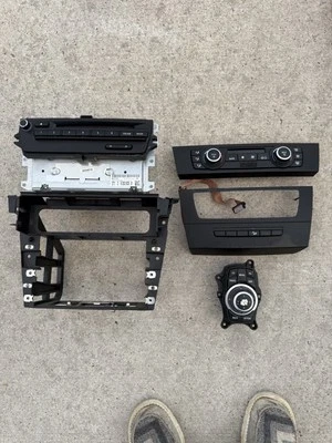 ✅ 09-13 OEM BMW E90 E92 E93 135 335 CIC Navegación Unidad Principal CD FM Radio Sintonizador Foto 1 de 4