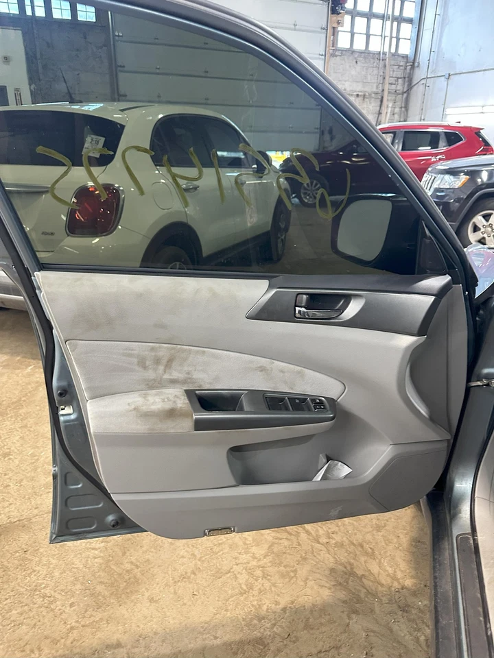Front Door Trim Panel SUBARU FORESTER Left Driver 11 12 13 - Изображение 1 из 1