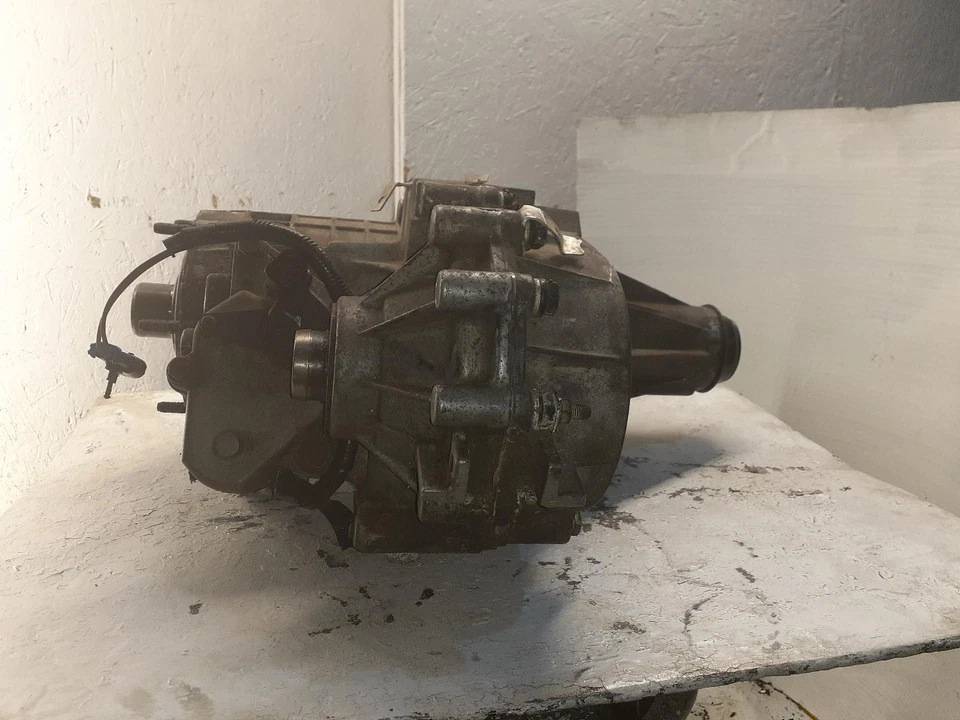 Used Transfer Case Assembly fits: 2002 Chevrolet Silverado 2500 pickup dash swit Foto 1 de 4