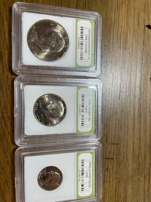 Uncirculated coins 1776-1976 Type 2 - Ike $- Kennedy Half - Washington .25 - Image 1 of 3