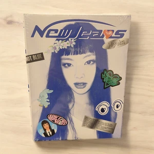 NewJeans 1st Ep 'New Jeans'  Hyein Blue Book Version (CD, 2023) - New - Picture 1 of 4