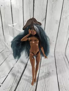 Muñeca Disney Descendants Uma Under the Sea 11" de moda muñeca con sombrero - Imagen 1 de 11